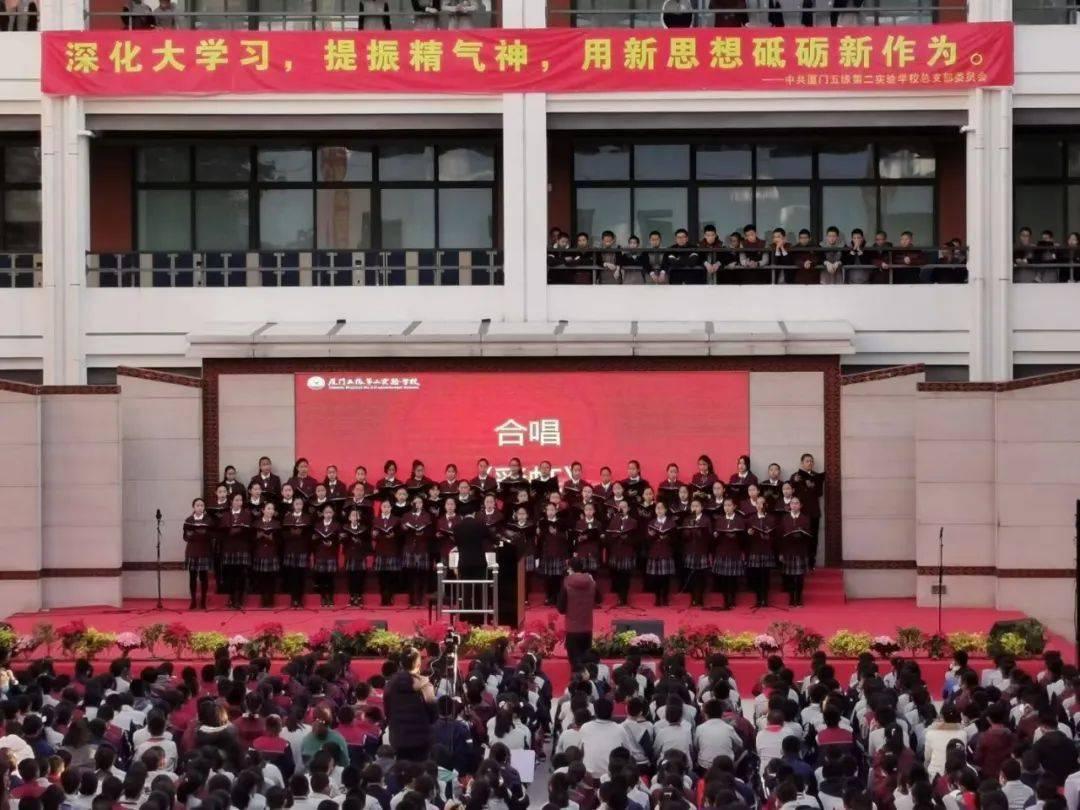 救援旅行男孩